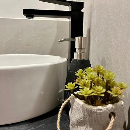 Le Nid De L'aiguille - Au Pied De L'aiguille Du Midi * Chamonix