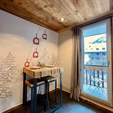 Le Nid De L'aiguille - Au Pied De L'aiguille Du Midi Apartamento