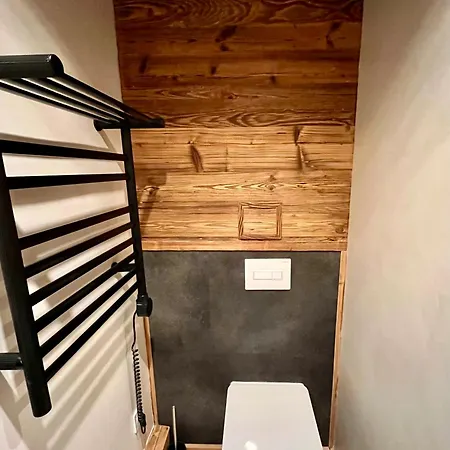 Le Nid De L'aiguille - Au Pied De L'aiguille Du Midi Chamonix