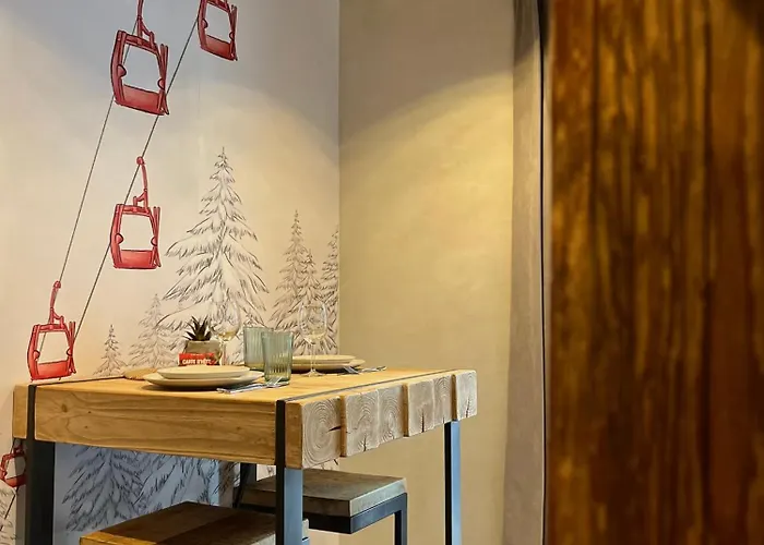 Le Nid De L'aiguille - Au Pied De L'aiguille Du Midi