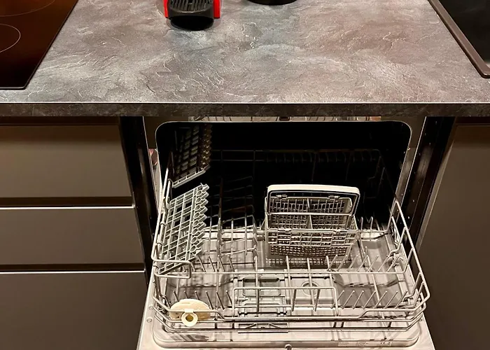 Le Nid De L'aiguille - Au Pied De L'aiguille Du Midi *